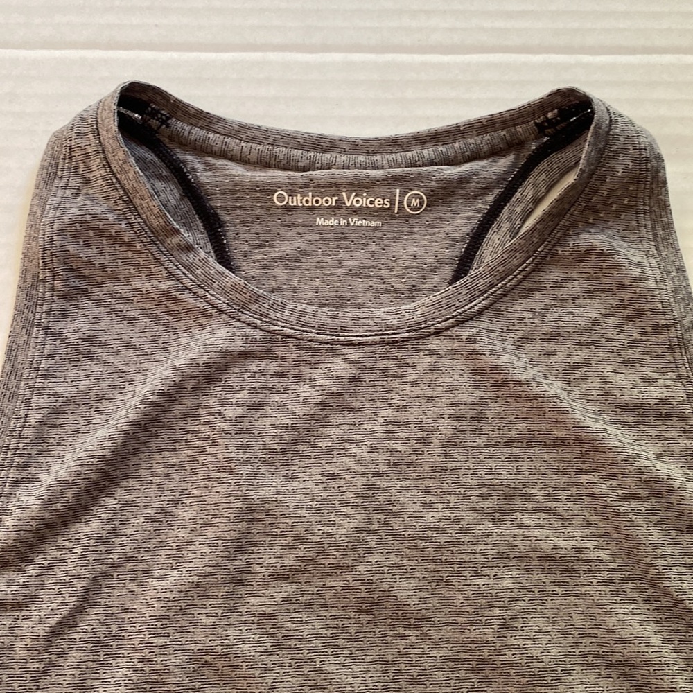 Outdoor Voices Breathable Yoga Tank - Razorback - Picture 2 of 5